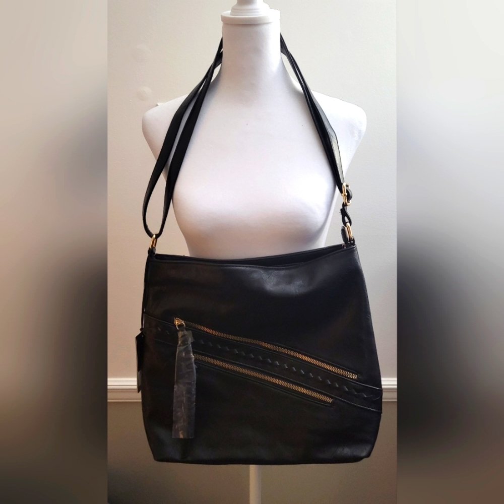 La Terre Handbag | Black | Vegan | New With Tags
